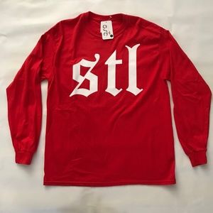 NEW STL OLD ENGLISH SCRIPT ST LOUIS LONG SLEEVE